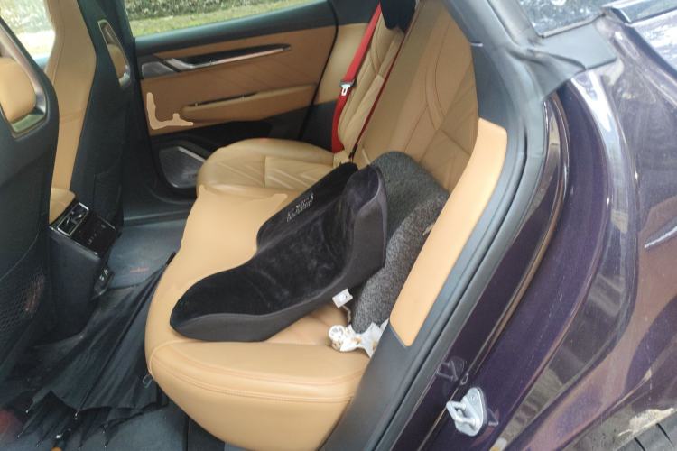 Used Zeekr 001 2022 Ultra-Long Range Dual-Motor YOU Version
