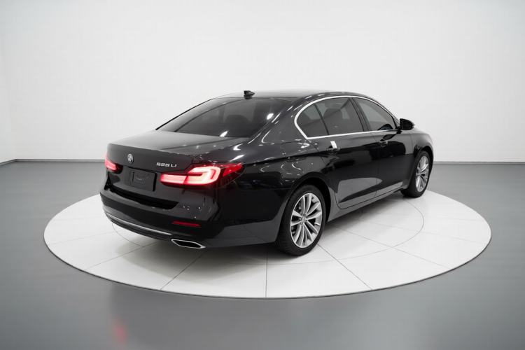 Used BMW 5 Series 2022 Second Facelift 525Li Luxury Package
