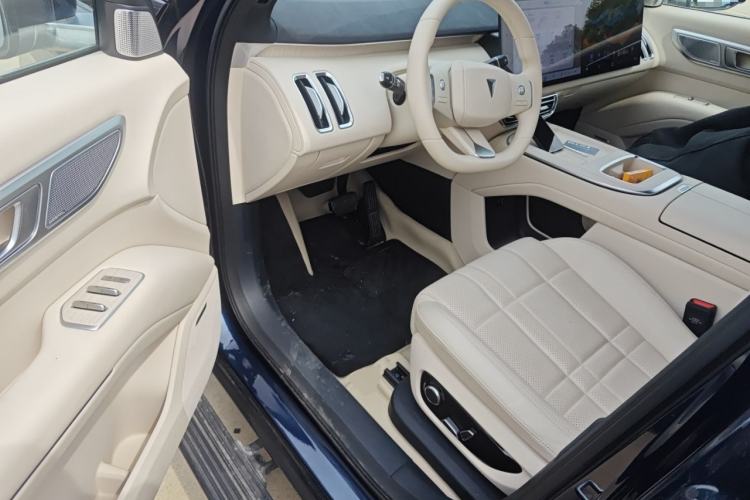 Used Deepal S09 2025 Four-Wheel Drive Ultra+ Custom Edition Driver Seat