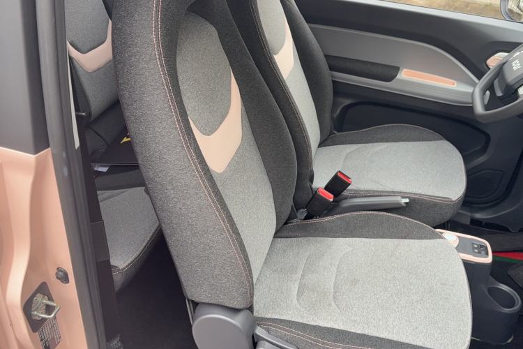 Used Chery QQ Ice Cream 2022 120km Conical Shape Lithium Iron Phosphate
