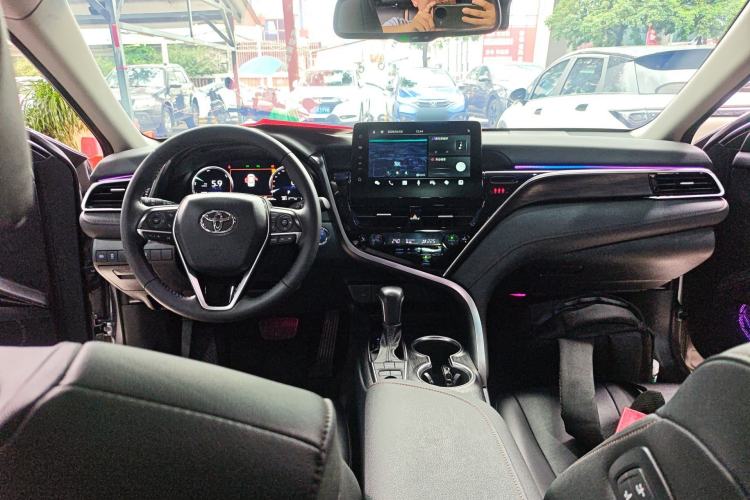 Used Toyota Camry 2023 Dual-Motor 2.5HG Luxury Edition Center Console