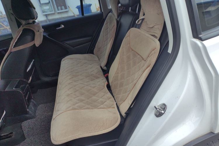 Used Volkswagen Tiguan 2015 1.8TSI Automatic Two-Wheel Drive Trend Edition Left Rear Seat