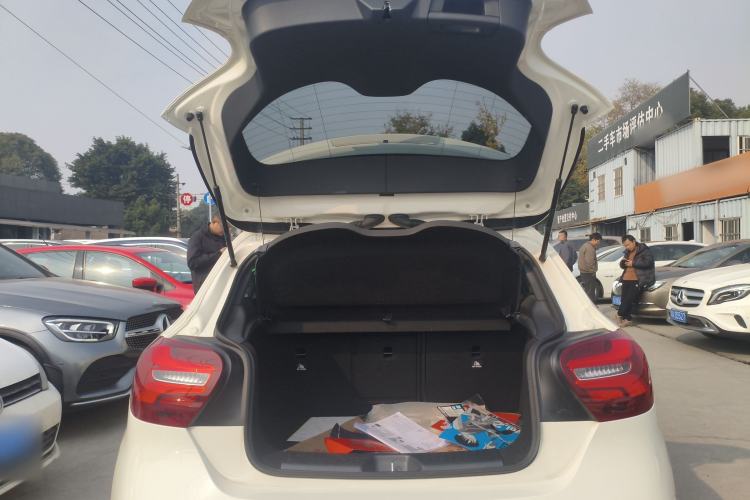 Used Mercedes-Benz A-Class 2016 A 200 Dynamic Edition
