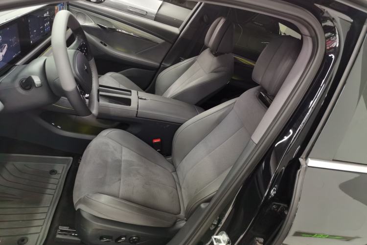 Used VOYAH PASSION 2024 PHEV Four-Wheel Drive Ultra-Long Range Flagship Model Left Front Seat