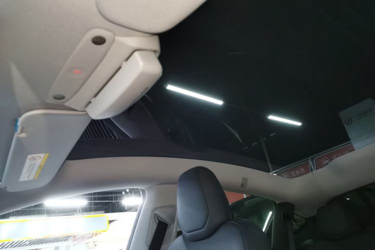 Used Tesla Model Y 2025 Rear-Wheel-Drive Version
