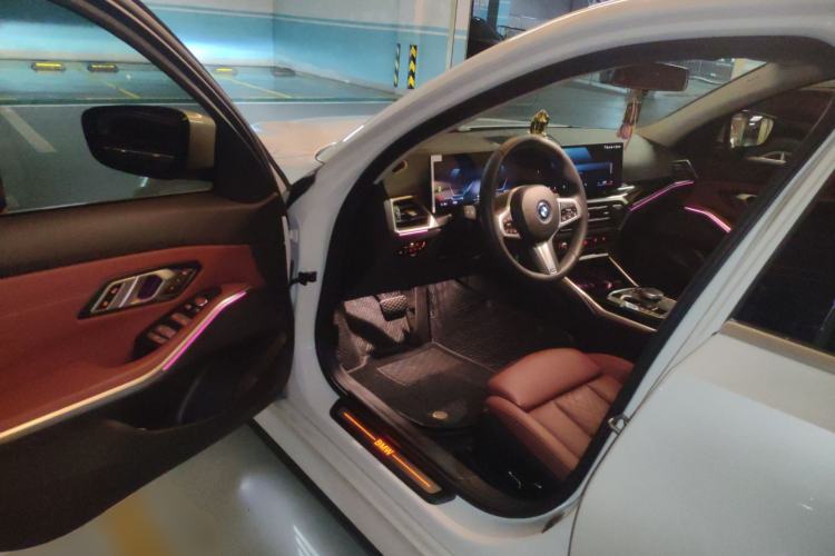 Used BMW i3 2024 eDrive 35 L Driver Seat