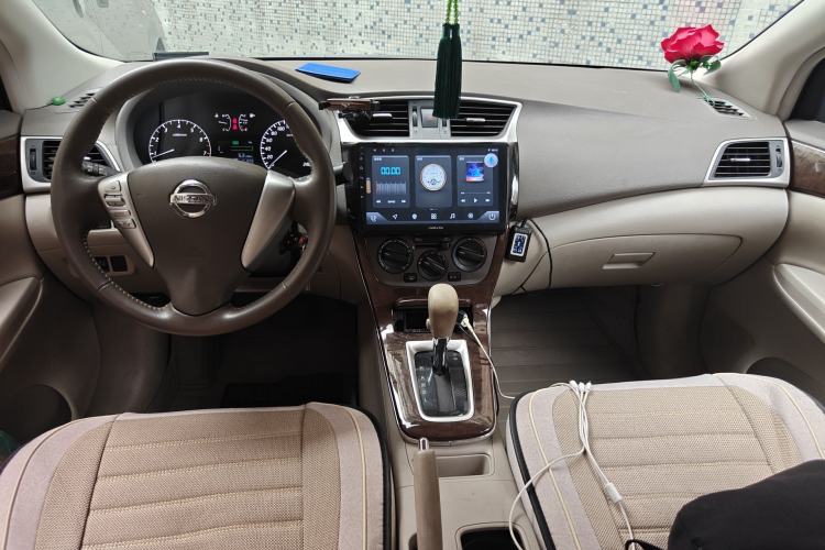 Used Nissan Sylphy 2012 1.6 XL CVT Luxury Edition Center Console