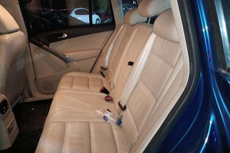 Used Volkswagen Tiguan 2012 1.8TSI Automatic Two-Wheel Drive Zhaoshi Edition Left Rear Seat