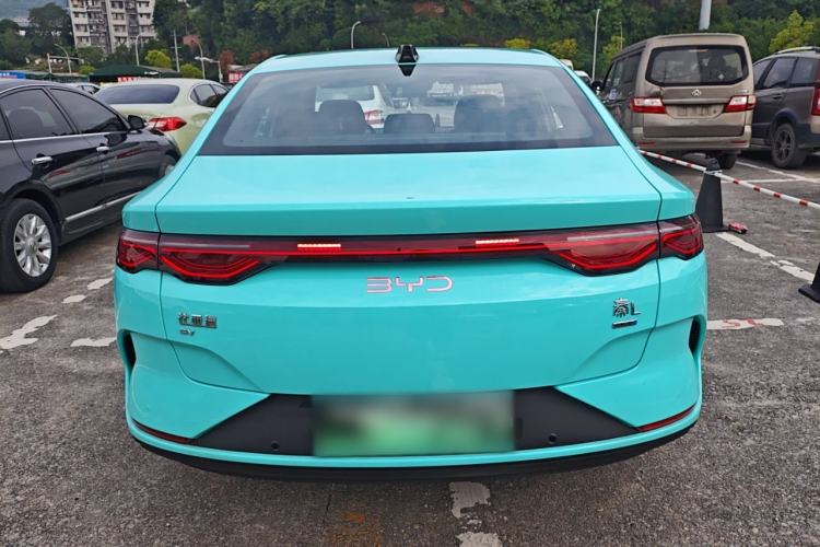 Used BYD Qin L 2025 EV 545KM Beyond Version Exterior 4