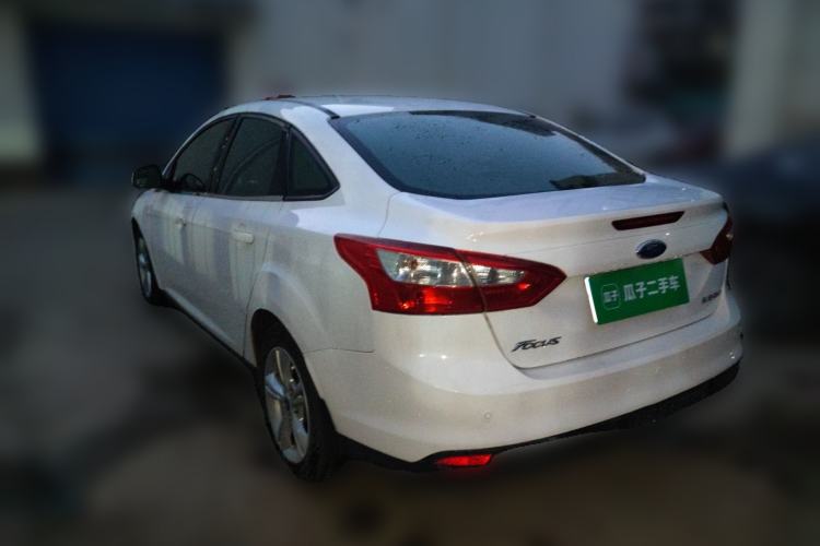 Used Ford Focus 2012 Sedan 1.6L Automatic Fashion Edition