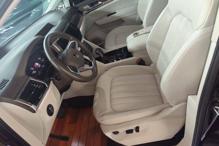 Used Volkswagen Viloran 2020 330TSI Luxury Edition