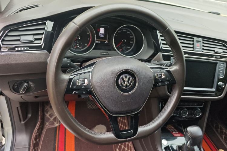 Used Volkswagen Tiguan L 2018 330TSI Automatic Two-Wheel Drive Flagship Edition