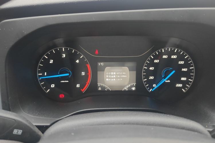 Used JMC Fushun 2022 2.0T Manual Multi-Function Passenger Vehicle Short Wheelbase Low Roof 6-Seater