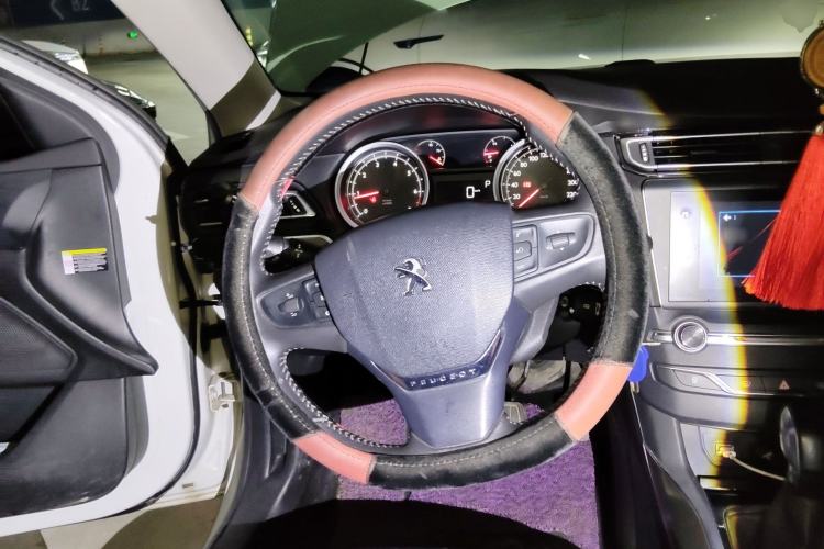 Used Peugeot 408 2018 350THP Automatic Luxury Edition Steering Wheel