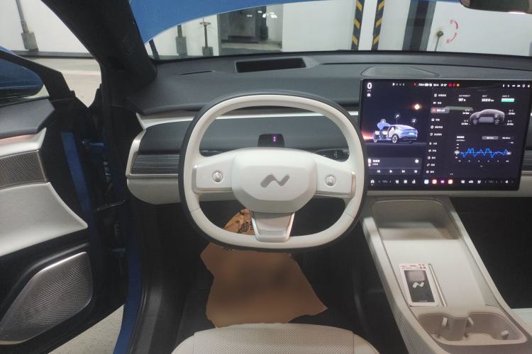 Used ONVO L60 2024 60 kWh Rear-Drive Version