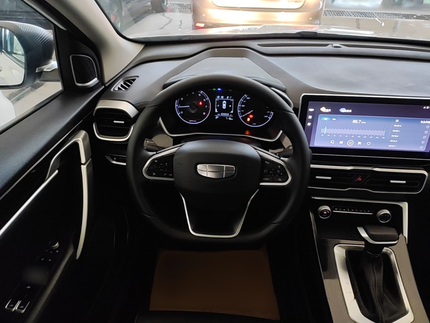 Geely Auto Coolray 2025 Model 1.5L CVT Superpower Edition MAX — снимка 13