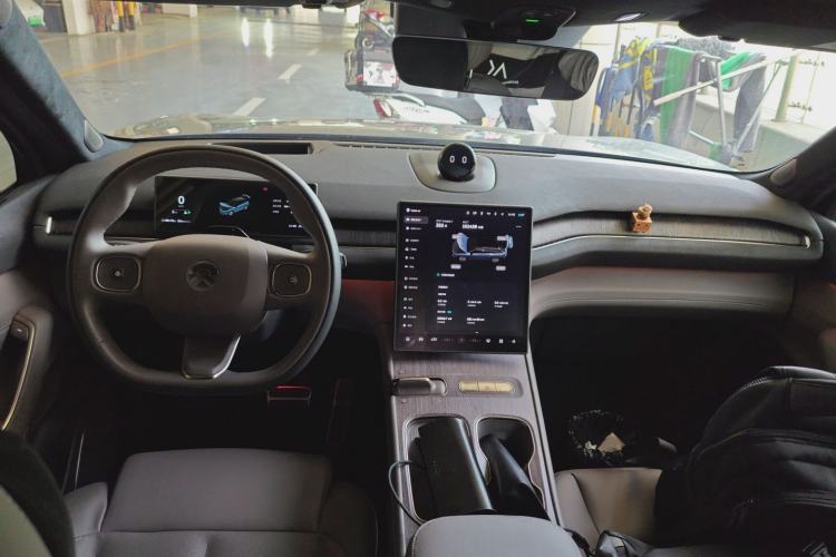 Used Nio ES7 2022 75 kWh Center Console