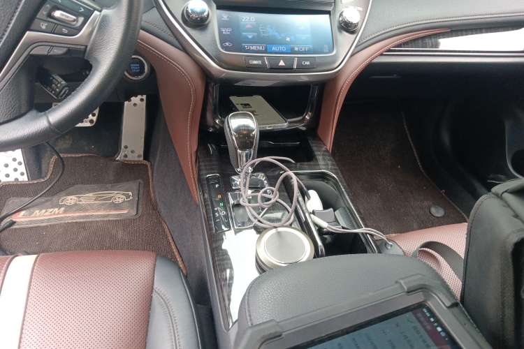 Used Toyota Crown 2017 2.0T Sport Edition Gear Lever