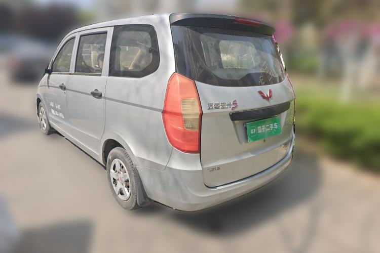 Used Wuling Hongguang 2014 1.5L Base Version
