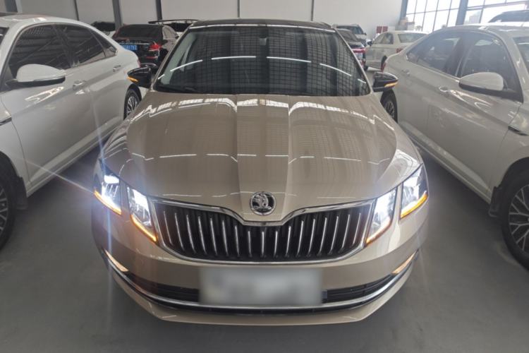 Used Skoda Octavia 2019 TSI280 DSG SmartDrive Luxury Edition China VI Front