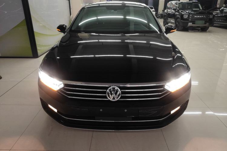 Used Volkswagen Magotan 2018 330TSI DSG Luxury Model
