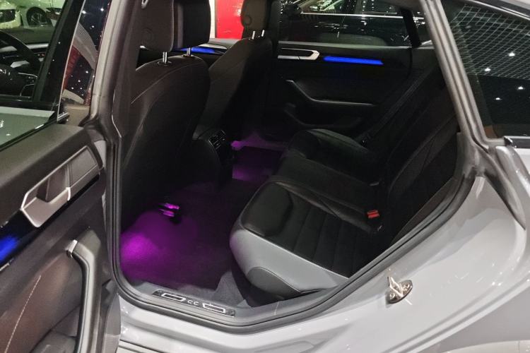 Used Volkswagen FAW-Volkswagen CC 2023 380TSI Striking Edition Interior 4