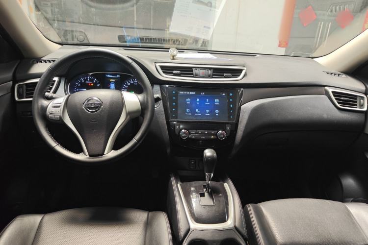 Used Nissan X-Trail 2015 2.0L CVT Comfort MAX Edition 2WD Center Console