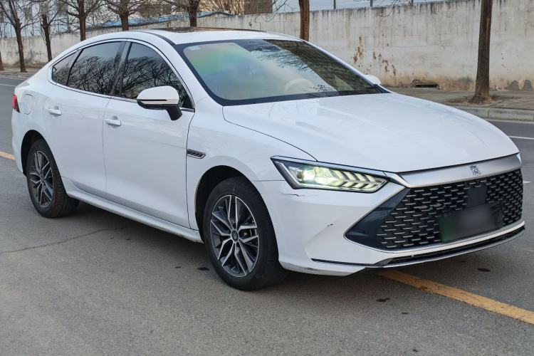 Used BYD Qin PLUS 2023 Champion Edition DM-i 120KM Excellence Model
