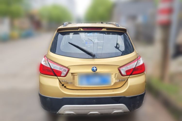 Used Venucia R50X 2013 1.6L Manual Model Rear