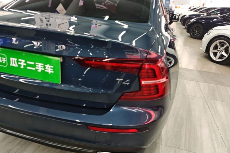 Used Volvo S60 2020 T4 Zhiyi Luxury Edition