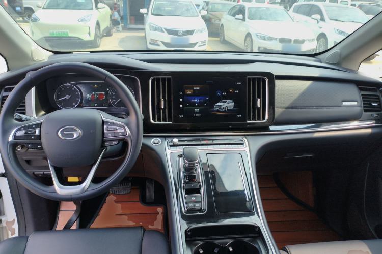 Used GAC Trumpchi M8 2021 Revised Version Lingxiu Series 390T Luxury Edition Center Console