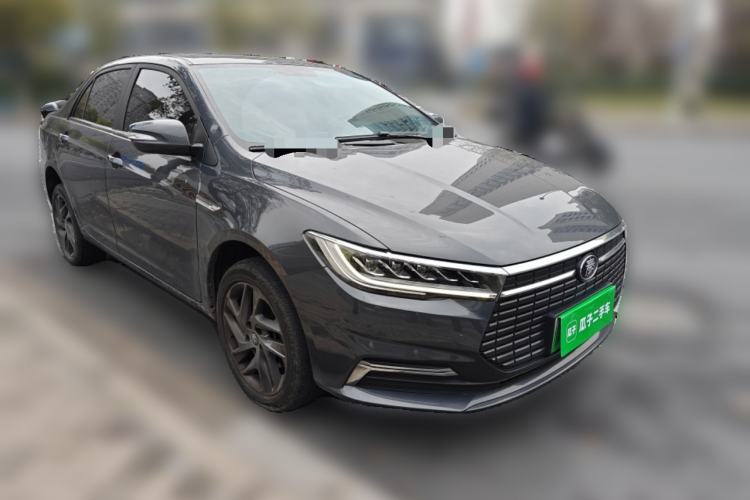 Used BYD Qin New Energy 2019 High-Range Luxury Model Front Right 45 Deg