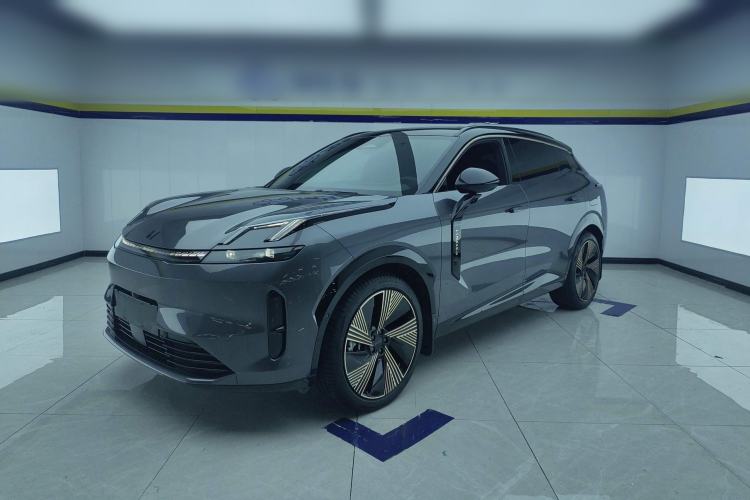 Used Lynk & Co 08 EM-P 2023 220 km Limited-Time Edition