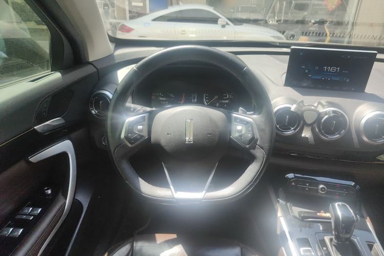 Used Wey VV7 2017 2.0T Flagship Model
