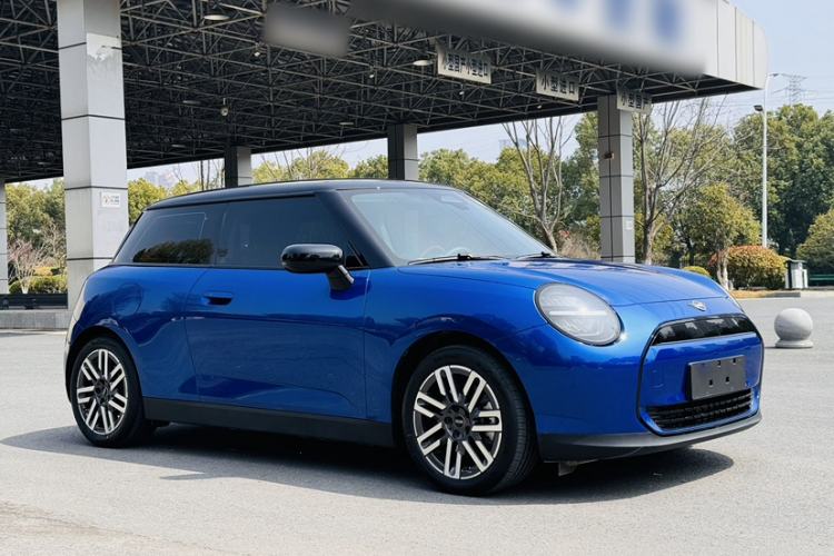 Used MINI Electric COOPER 2024 456km COOPER E Classic Edition
