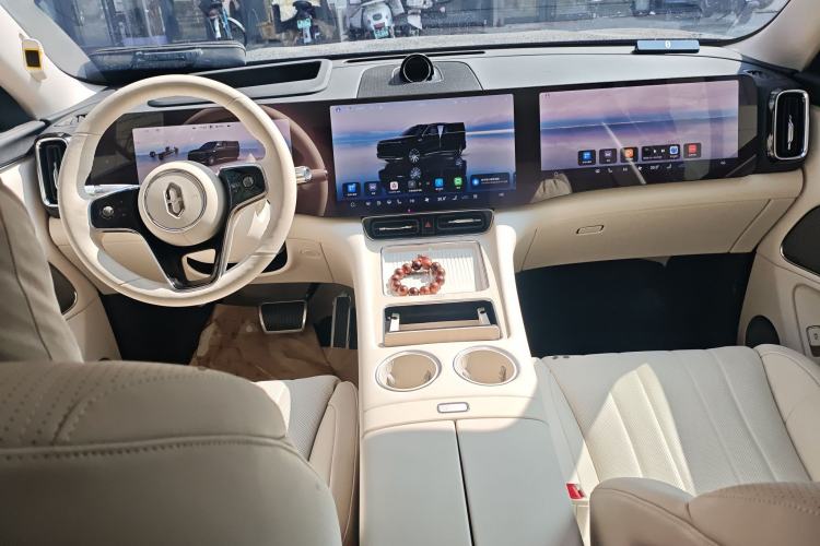 Used Hima AITO M8 2025 Extended-Range Ultra Version 53.4 kWh 6-Seater Edition