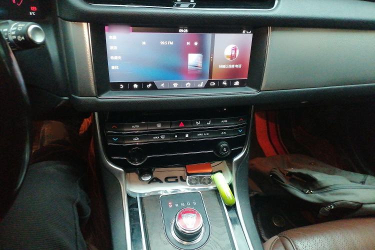 Used Jaguar XFL 2018 XFL 2.0T 250 PS Luxury Edition
