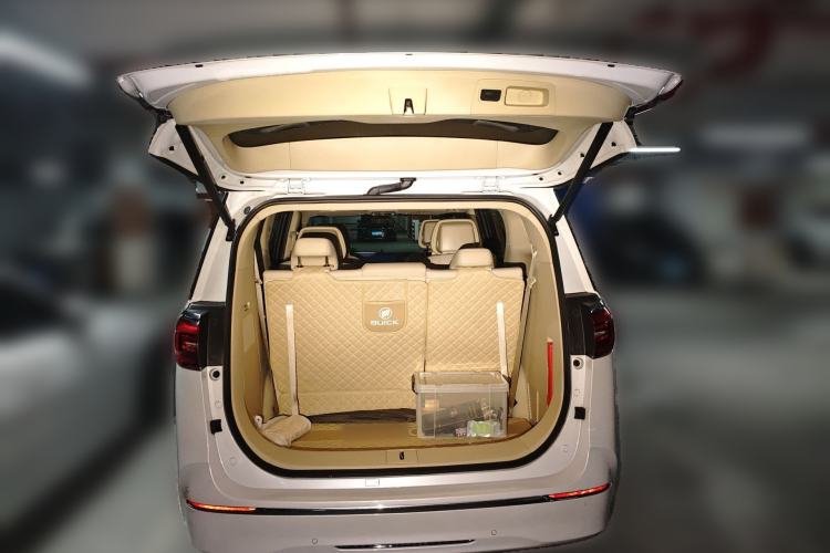 Used Buick GL8 2023 ES Lu Zun Deluxe Model
