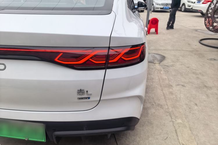 Used BYD Qin L 2025 DM-i Smart Drive 120KM Leading Model
