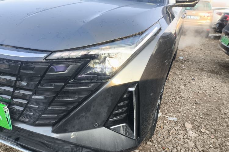 Used Changan UNI-Z New Energy 2025 Smart New Blue Whale 125km Battleship Edition
