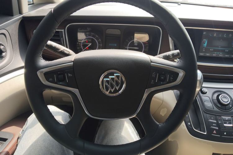 Used Buick GL8 2018 28T Luxury Model China VI Standard
