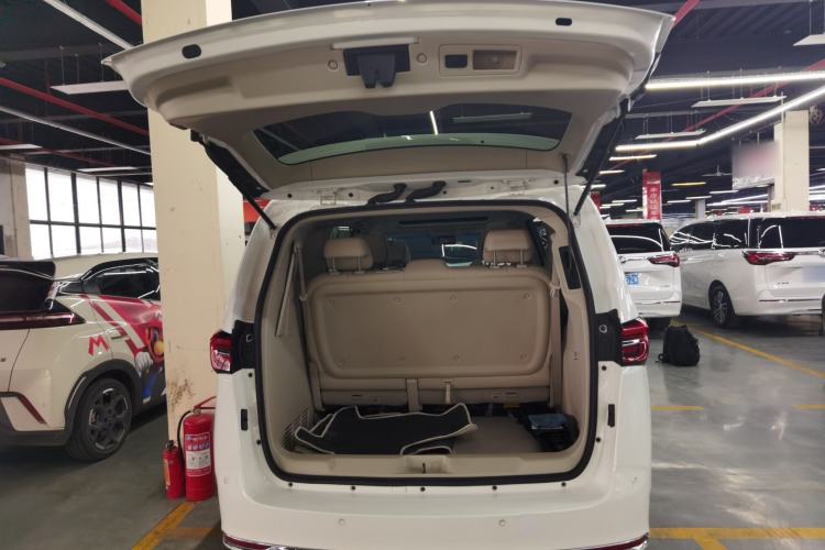 Used Buick GL8 2021 Land Cruiser Executive 652T Premium Model Trunk