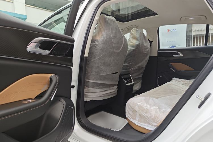 Used Hongqi H6 2023 2.0T ZhiMei Edition