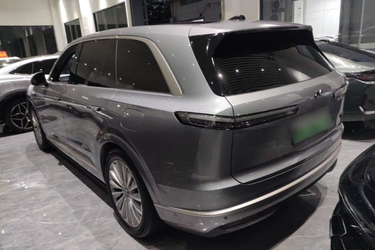 Used ONVO Luxeed L90 2025 Model—Ultra Six-Seater Version
