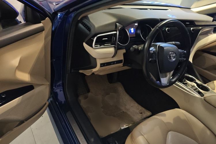 Used Toyota Camry 2019 Dual-Engine 2.5 HG Luxury Edition China VI Standard