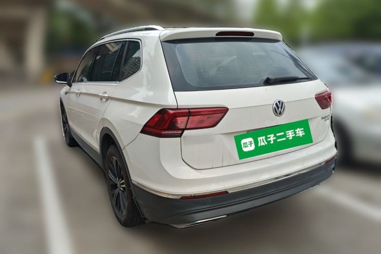 Used Volkswagen Tiguan L 2018 380TSI Automatic All-Wheel Drive Luxury Edition Rear Left 45 Deg