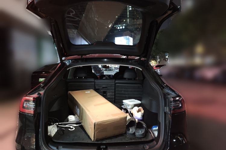 Used Tesla Model Y 2022 Rear-Wheel-Drive Version Trunk