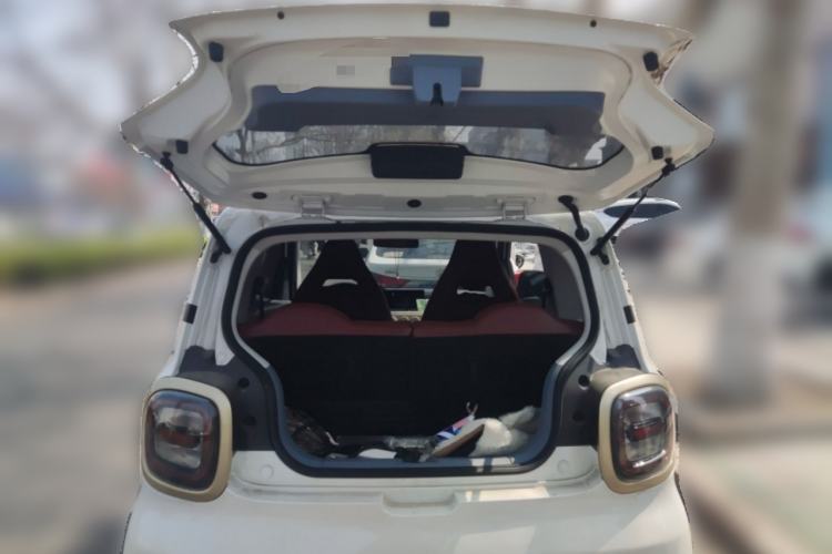 Used Bestune Pony 2024 170km Range Energizing Horse Trunk