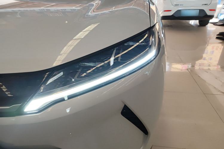 Used BYD Yuan UP 2024 401KM Beyond Edition Left Front Headlight