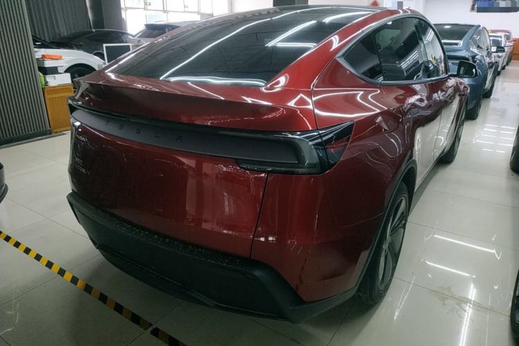 Used Tesla Model Y 2025 Rear-Wheel-Drive Version
